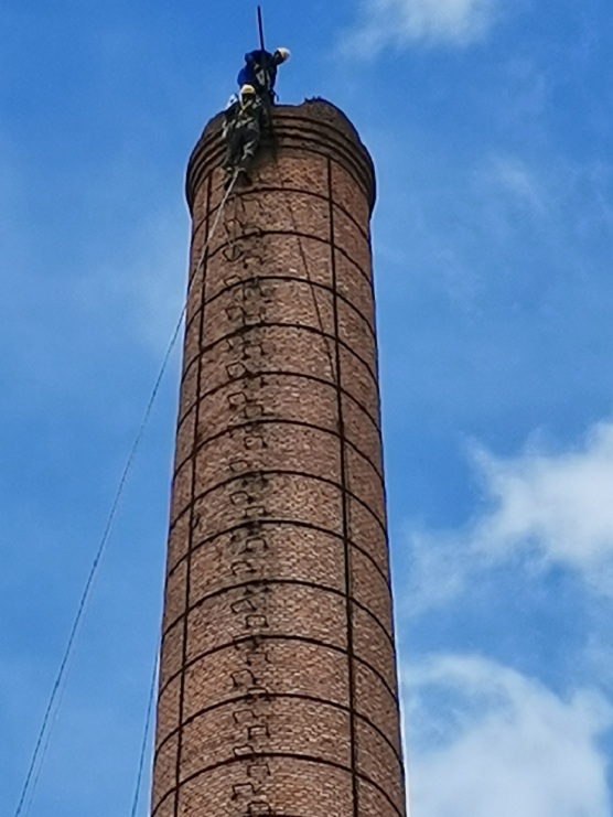 1727093841402415.jpg 940aa1f13e5990f606fa9c74ca6bfd7.jpg